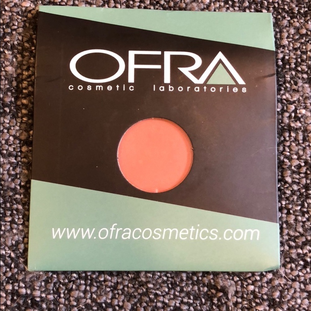 Ofra blush - Picture 2 of 3